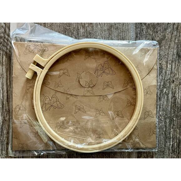 Mini Halloween Embroidery Cross Stitch Craft Set Cauldron Floral Cauldron NEW - Picture 2 of 2